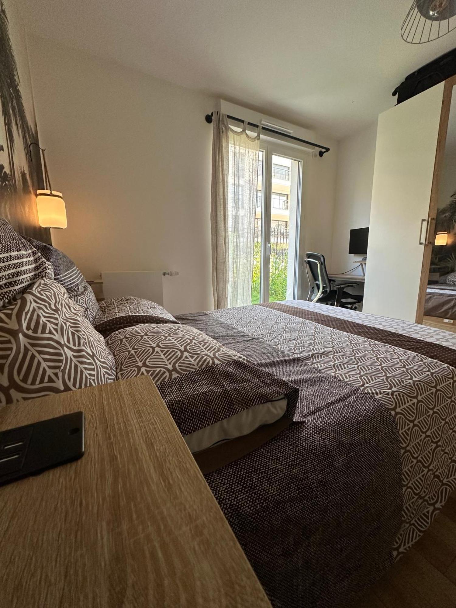 Cosy Summer Stay In Boho Style Apartment - 8 Mins From Paris Center - Garden And Underground Parking Clamart Exterior foto